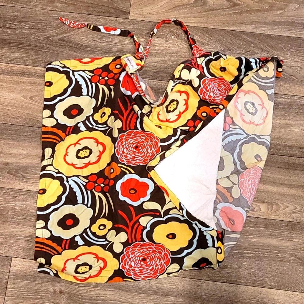 Bebe au Lait Breastfeeding nursing cover